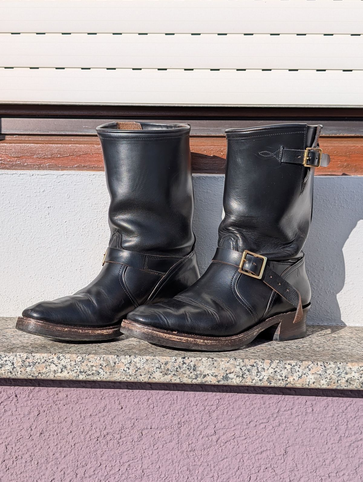 Photo by Rieslingspaschteit on April 1, 2026 of the Bright Shoemakers Vulture (Extraordinaire) in Horween Black Chromexcel.