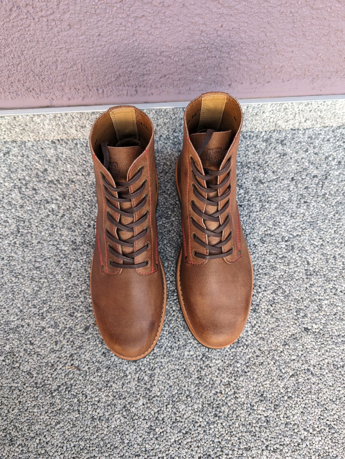 Photo by Rieslingspaschteit on March 7, 2024 of the Urban Shepherd Scout in Waxed Portugese Calfskin.