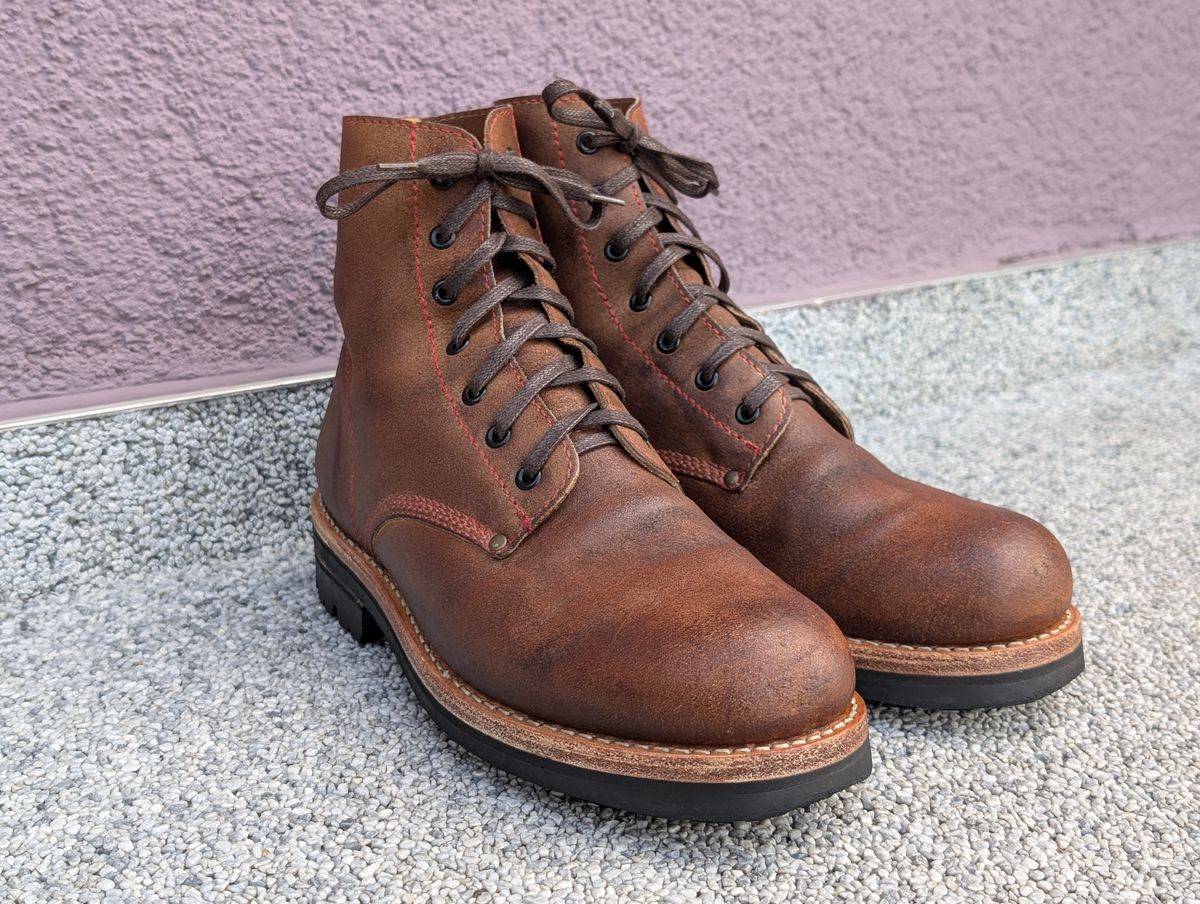 Photo by Rieslingspaschteit on June 17, 2026 of the Urban Shepherd Scout in Waxed Portugese Calfskin.