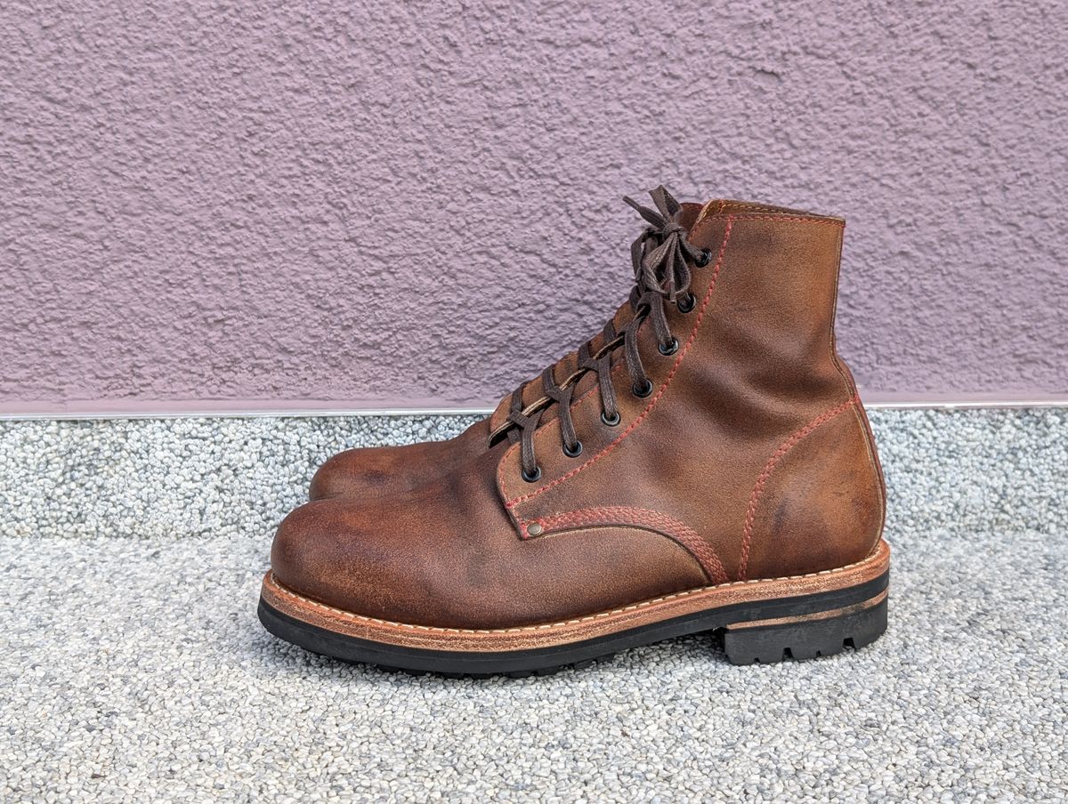 Photo by Rieslingspaschteit on June 17, 2026 of the Urban Shepherd Scout in Waxed Portugese Calfskin.