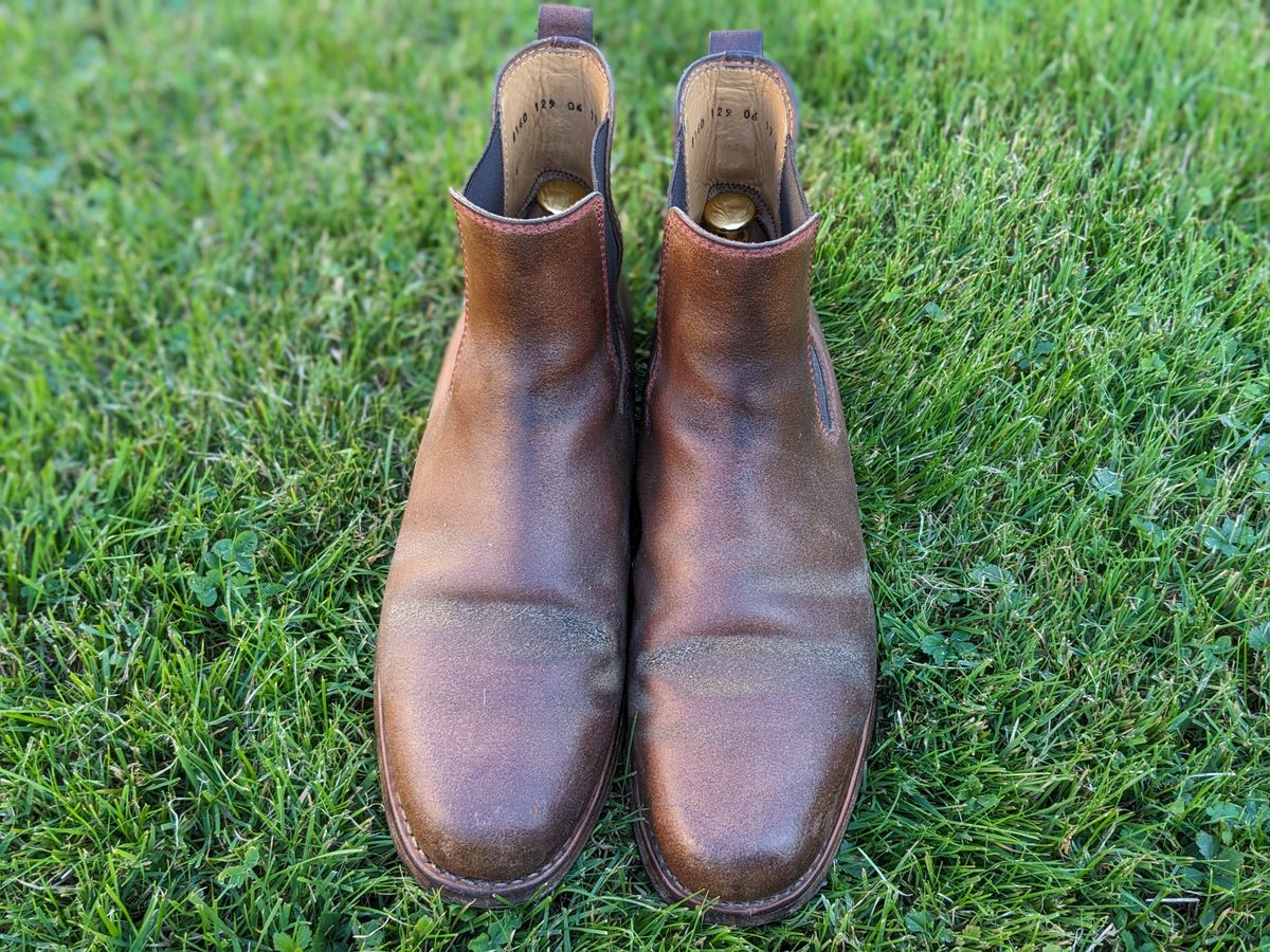 Photo by Rieslingspaschteit on September 6, 2023 of the Urban Shepherd Unknown Model in Waxed Portugese Calfskin.