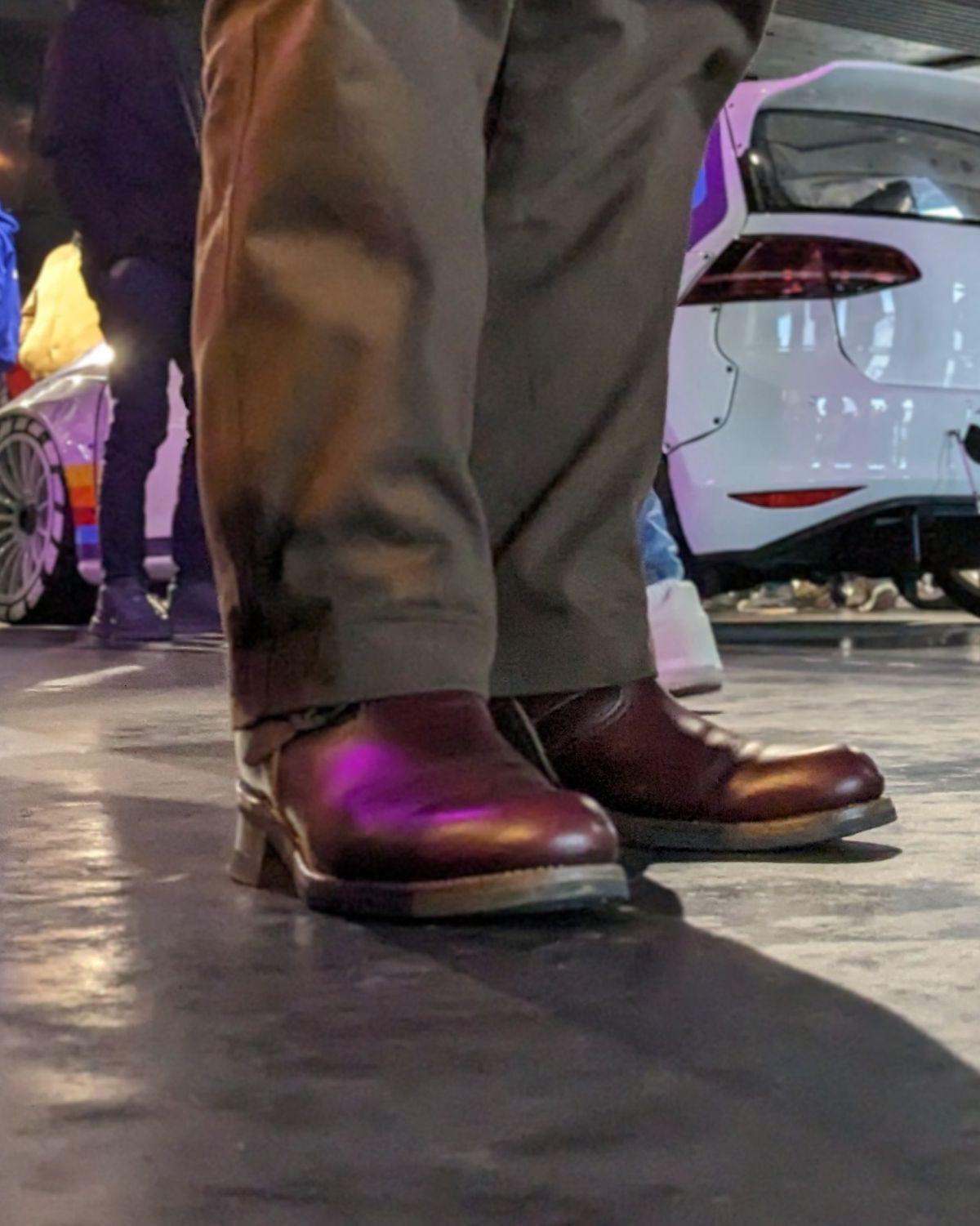 Photo by Rieslingspaschteit on December 1, 2023 of the Sendra Engineer Boot 18345 in Horween Color 8 Chromexcel.