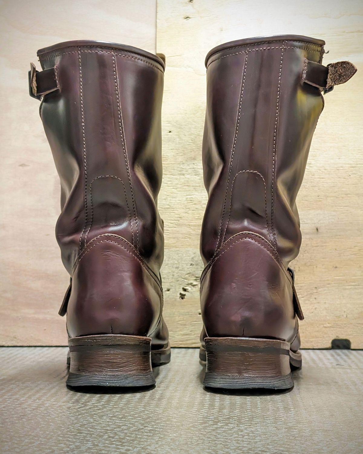 Photo by Rieslingspaschteit on January 4, 2024 of the Sendra Engineer Boot 18345 in Horween Color 8 Chromexcel.