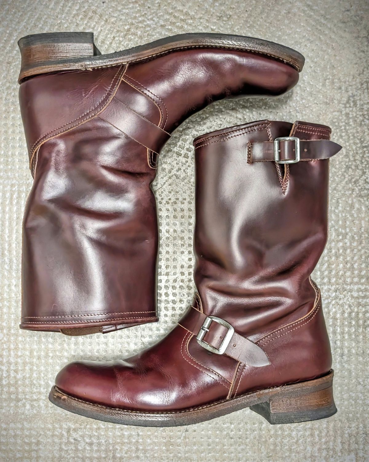 Photo by Rieslingspaschteit on January 4, 2024 of the Sendra Engineer Boot 18345 in Horween Color 8 Chromexcel.
