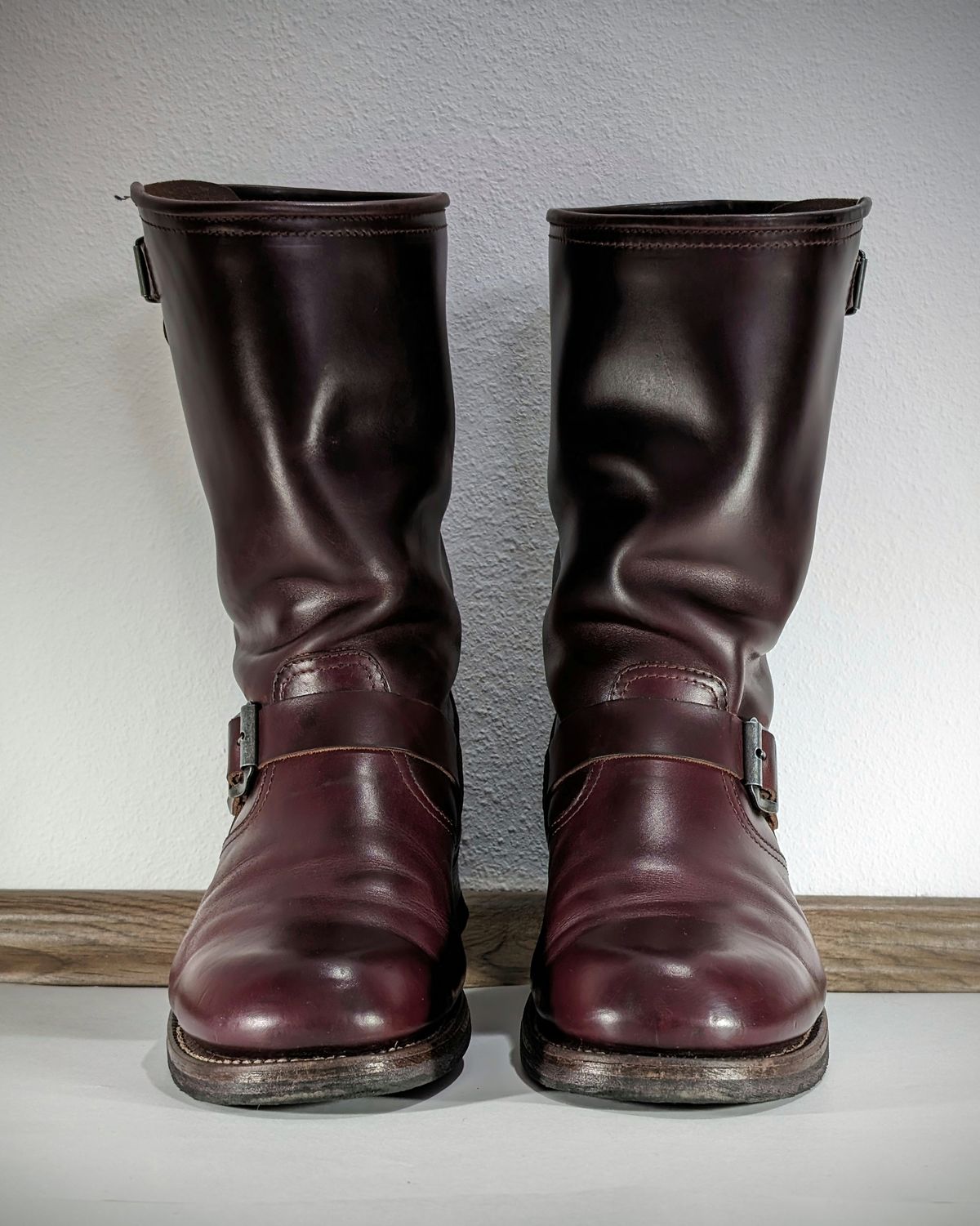 Photo by Rieslingspaschteit on February 3, 2024 of the Sendra Engineer Boot 18345 in Horween Color 8 Chromexcel.