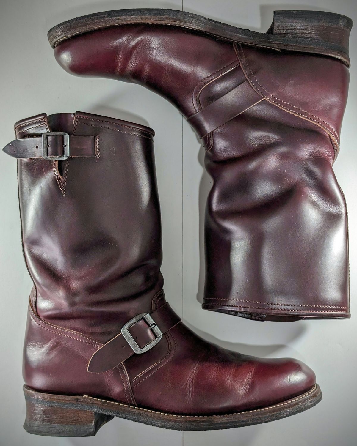 Photo by Rieslingspaschteit on February 3, 2024 of the Sendra Engineer Boot 18345 in Horween Color 8 Chromexcel.