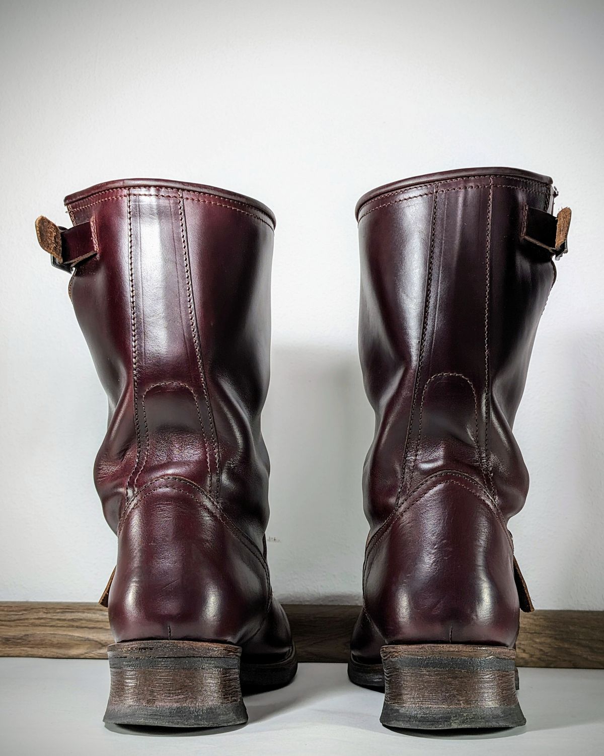 Photo by Rieslingspaschteit on March 2, 2024 of the Sendra Engineer Boot 18345 in Horween Color 8 Chromexcel.