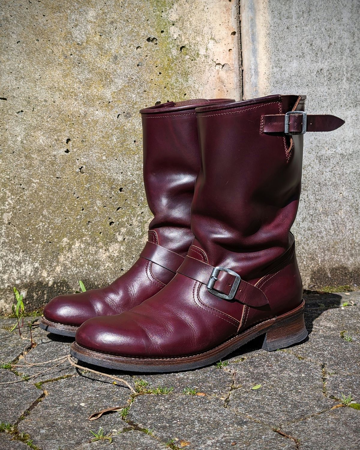 Photo by Rieslingspaschteit on April 1, 2024 of the Sendra Engineer Boot 18345 in Horween Color 8 Chromexcel.