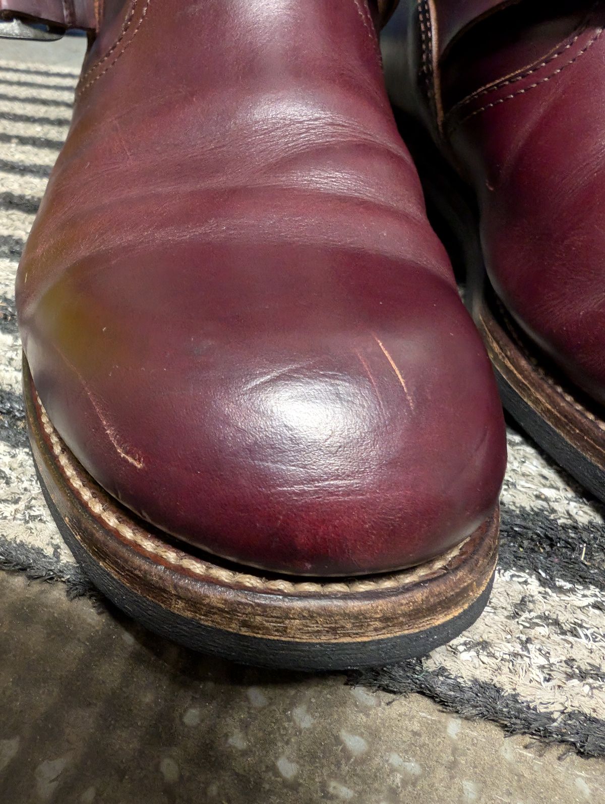 Photo by Rieslingspaschteit on September 26, 2024 of the Sendra Engineer Boot 18345 in Horween Color 8 Chromexcel.