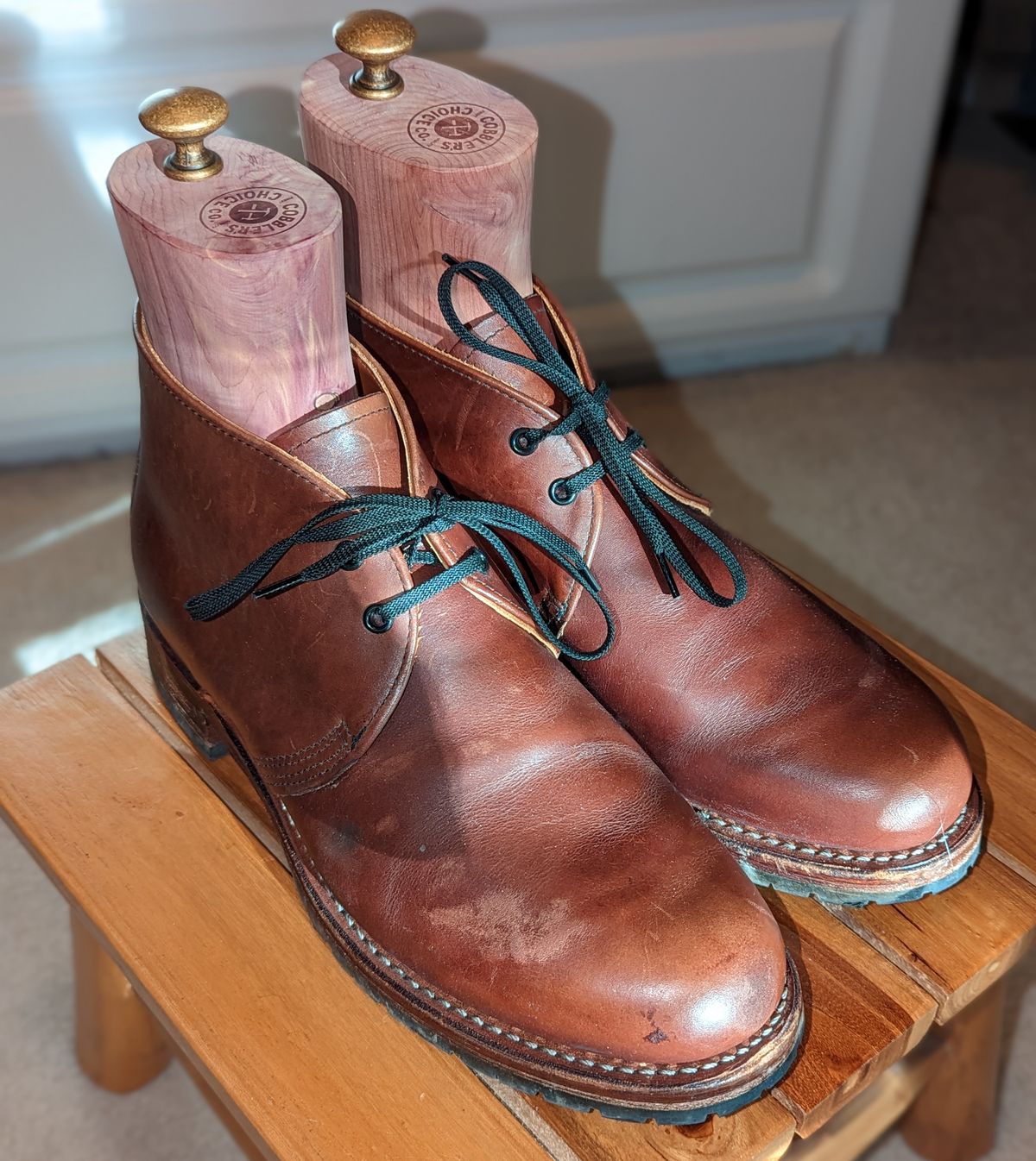 Photo by tlicalzi on March 9, 2023 of the Red Wing Beckman Chukka in S.B. Foot Copper Rough and Tough.