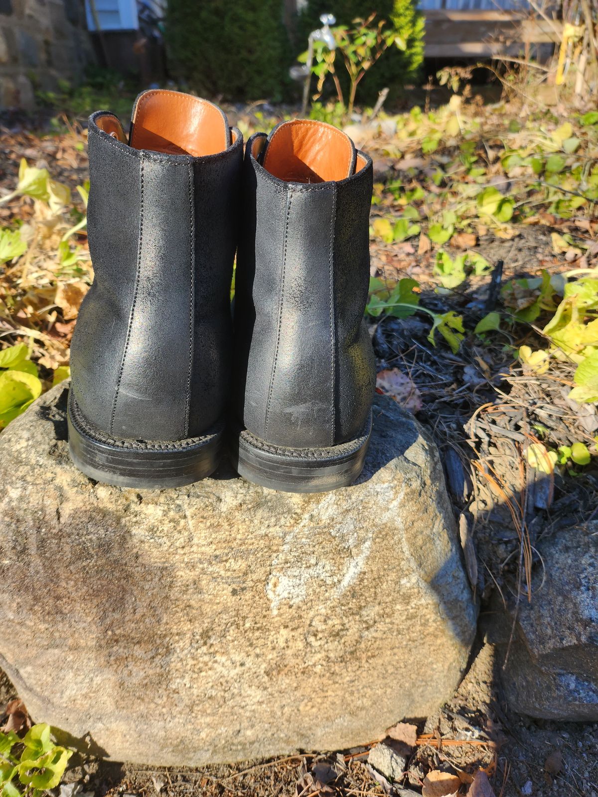 Photo by Zenobian on November 3, 2022 of the Grant Stone Edward Boot in C.F. Stead Black Waxy Commander Suede.