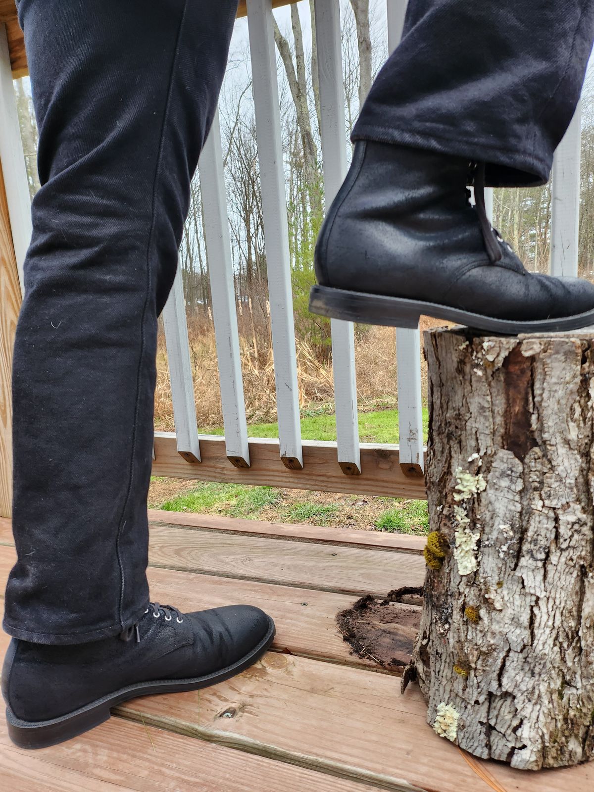 Photo by Zenobian on December 4, 2022 of the Grant Stone Edward Boot in C.F. Stead Black Waxy Commander Suede.