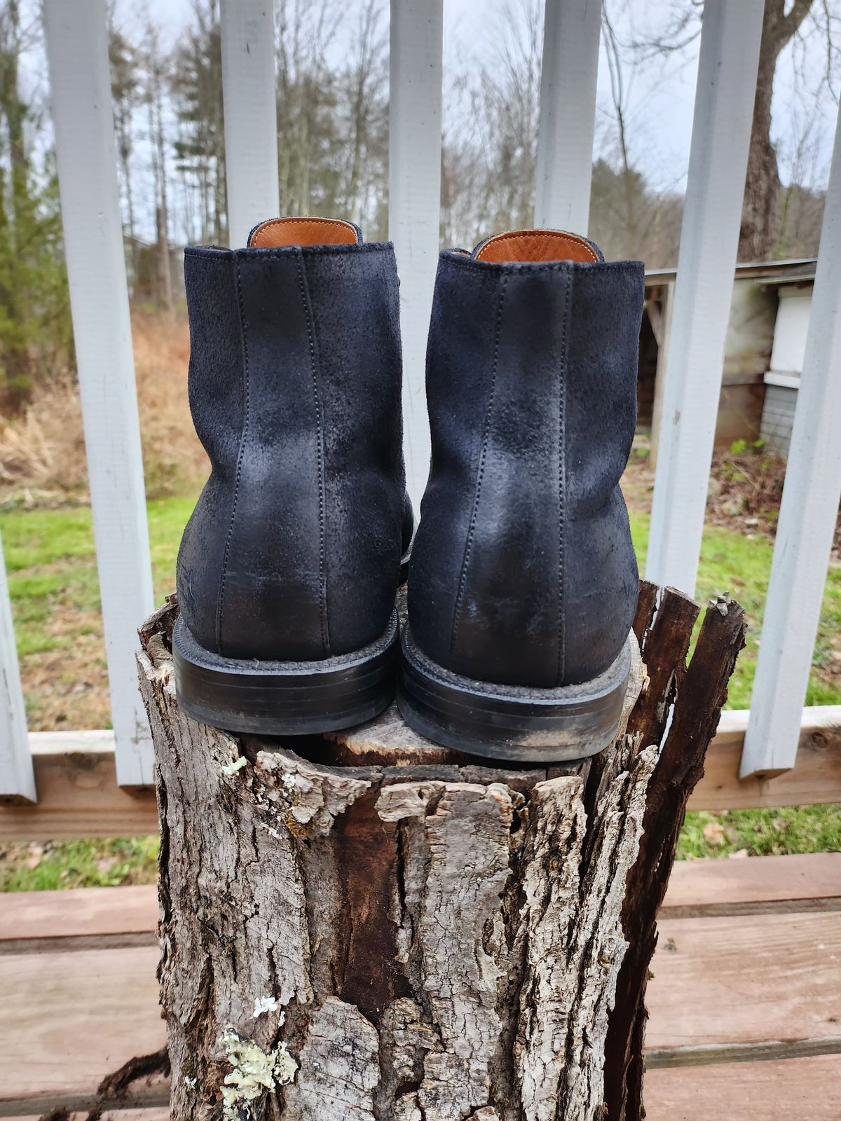 Photo by Zenobian on December 4, 2022 of the Grant Stone Edward Boot in C.F. Stead Black Waxy Commander Suede.