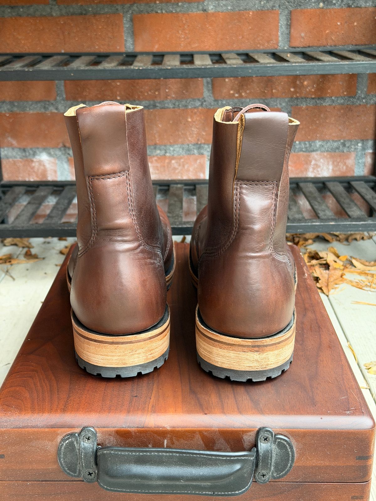 Photo by shoegazing on November 2, 2025 of the Goral Buxton in Horween Brown Chromexcel.