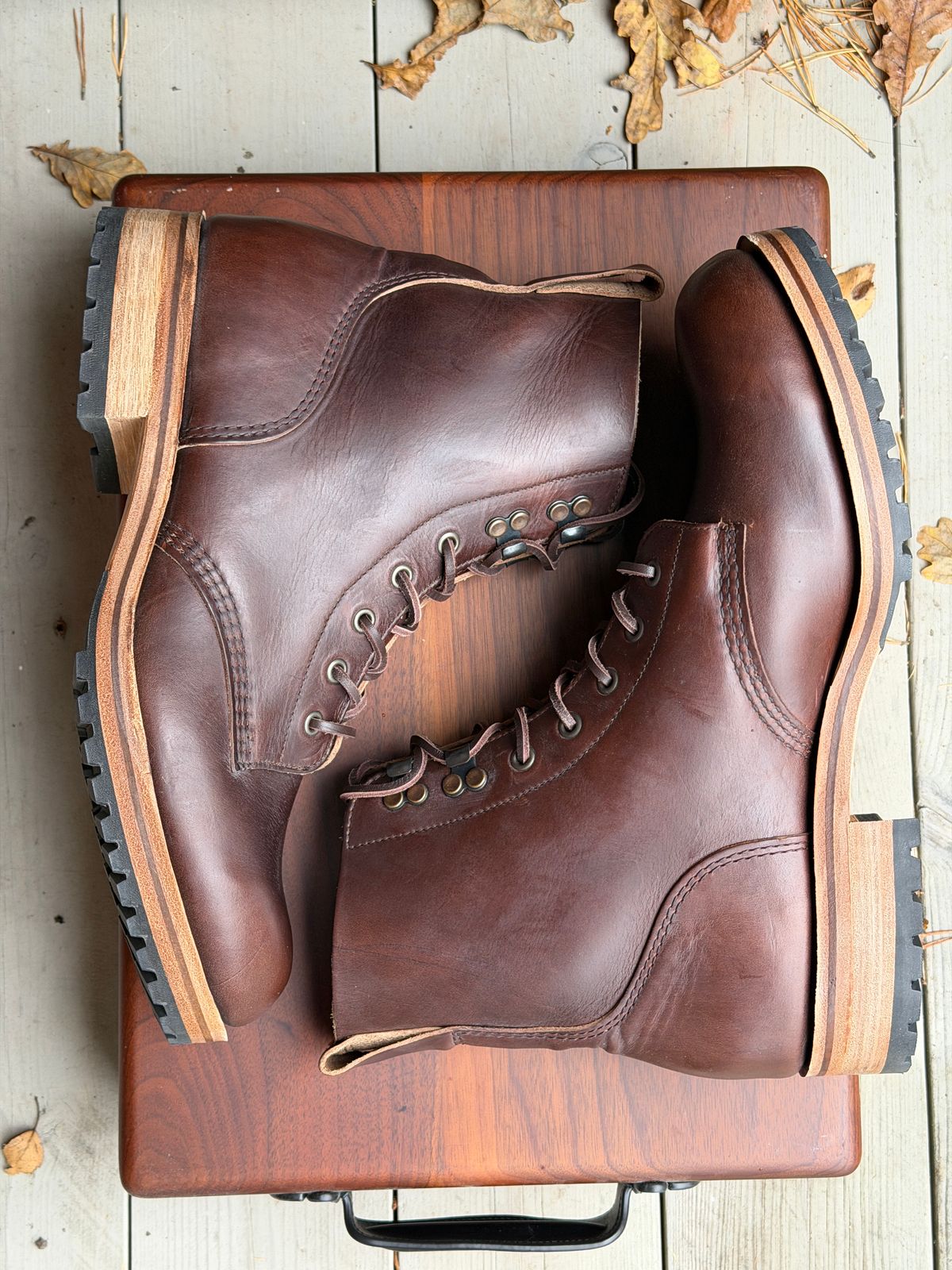 Photo by shoegazing on November 2, 2025 of the Goral Buxton in Horween Brown Chromexcel.