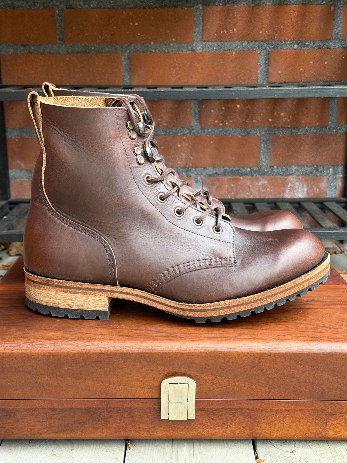 Photo by shoegazing on November 2, 2025 of the Goral Buxton in Horween Brown Chromexcel.