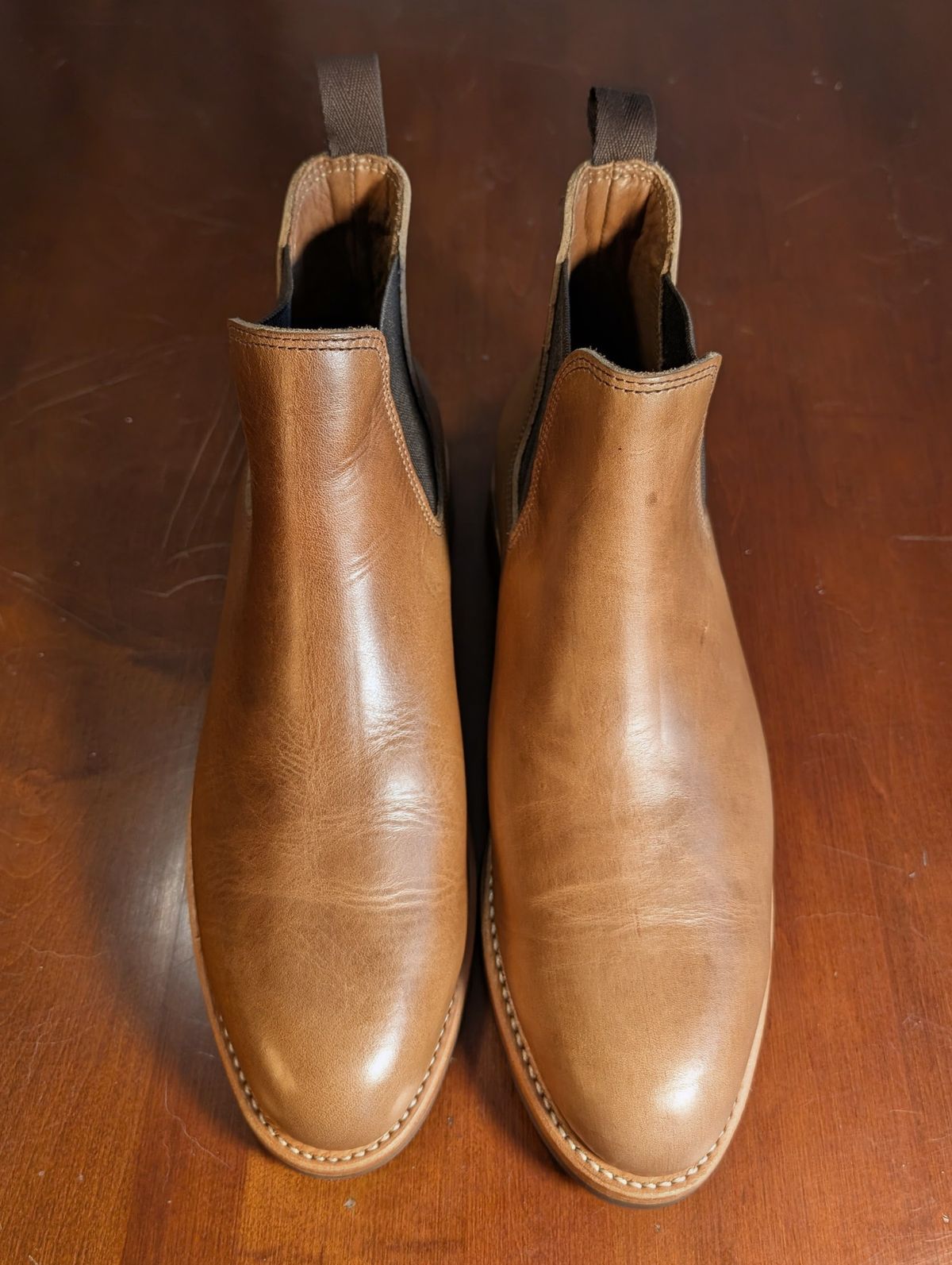 Photo by mrallen on September 30, 2025 of the Oak Street Bootmakers Chelsea in Horween Natural Chromexcel.