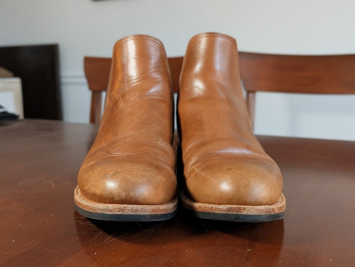 Photo by mrallen on November 3, 2025 of the Oak Street Bootmakers Chelsea in Horween Natural Chromexcel.