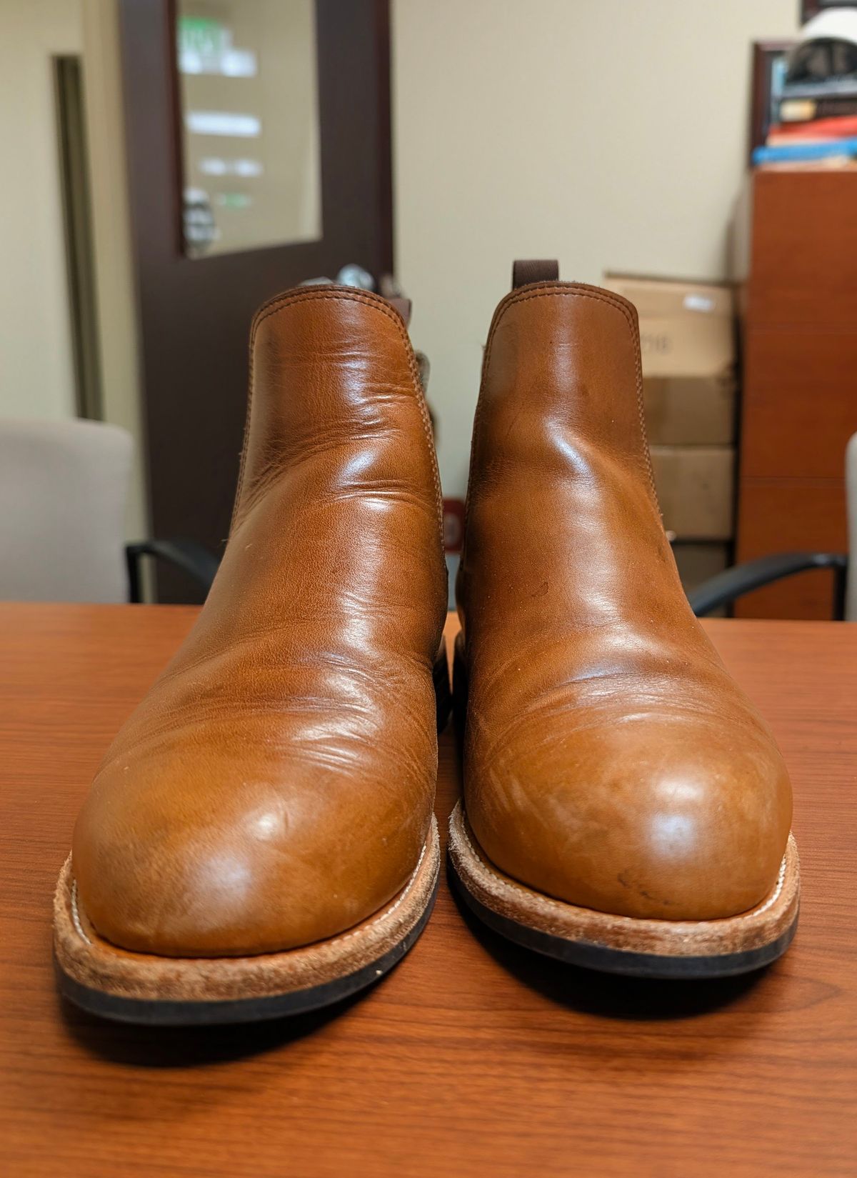 Photo by mrallen on December 5, 2025 of the Oak Street Bootmakers Chelsea in Horween Natural Chromexcel.