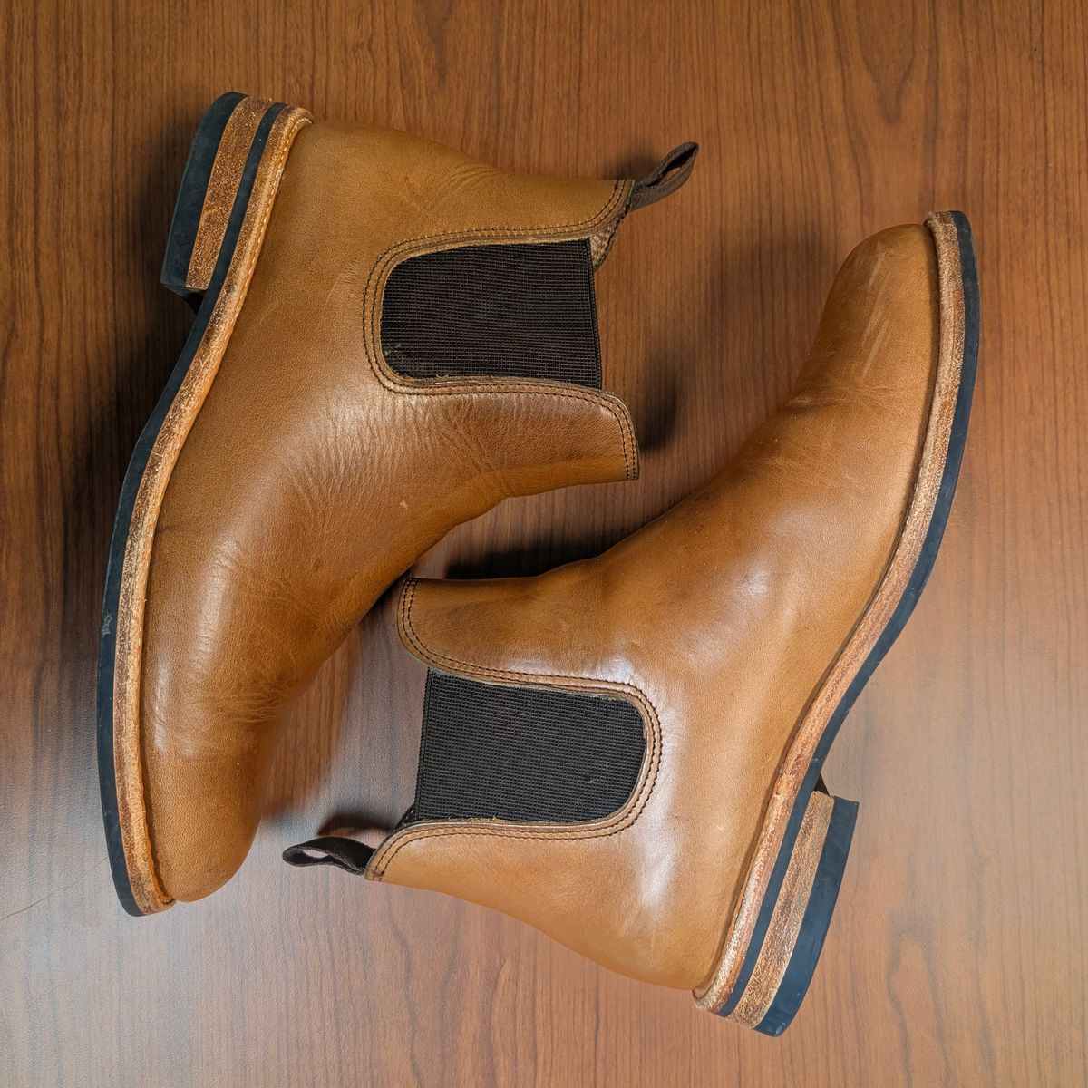 Photo by mrallen on December 5, 2025 of the Oak Street Bootmakers Chelsea in Horween Natural Chromexcel.