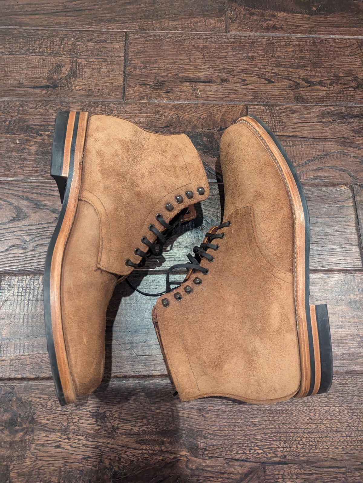 Photo by mrallen on October 3, 2024 of the White's Main Street in Tan Suede.