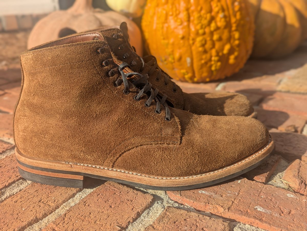 Photo by mrallen on November 3, 2024 of the White's Main Street in Tan Suede.