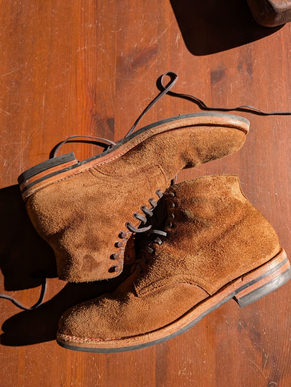 Photo by mrallen on January 1, 2025 of the White's Main Street in Tan Suede.