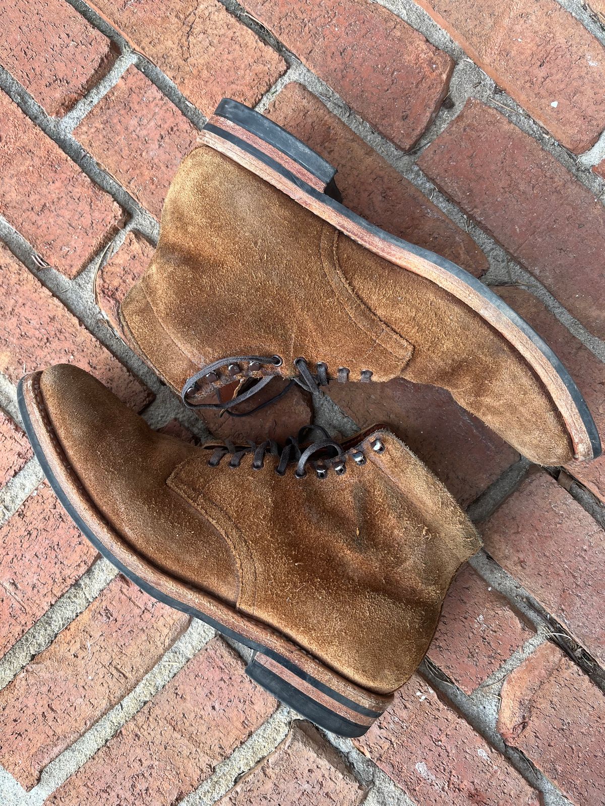 Photo by mrallen on March 4, 2025 of the White's Main Street in Tan Suede.