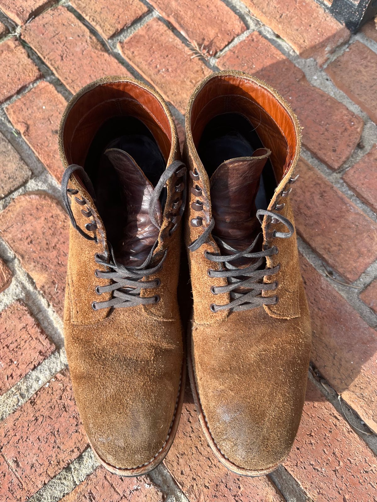 Photo by mrallen on March 4, 2025 of the White's Main Street in Tan Suede.
