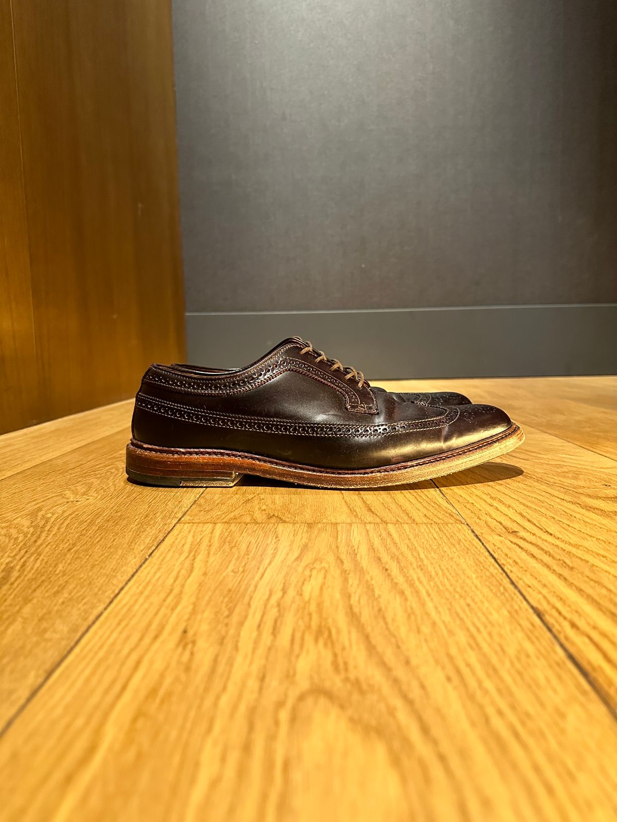 Photo by full_brogue on February 5, 2023 of the Alden Long Wing Blucher in Horween Color 8 Shell Cordovan.