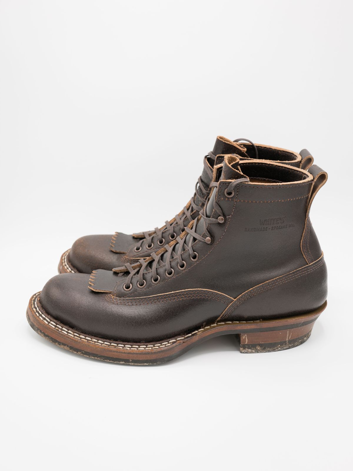 Photo by J_L on December 5, 2023 of the White's 350 Cutter in Horween Brown Waxed Flesh.