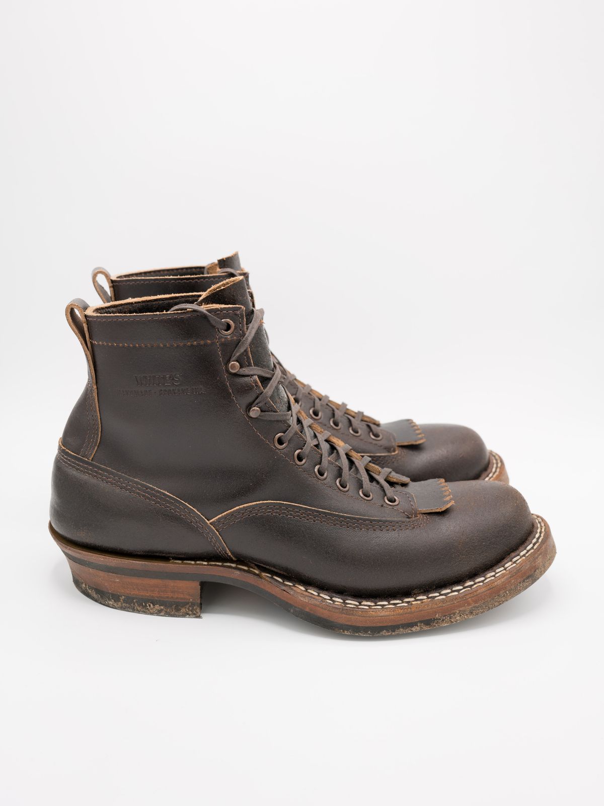 Photo by J_L on December 5, 2023 of the White's 350 Cutter in Horween Brown Waxed Flesh.