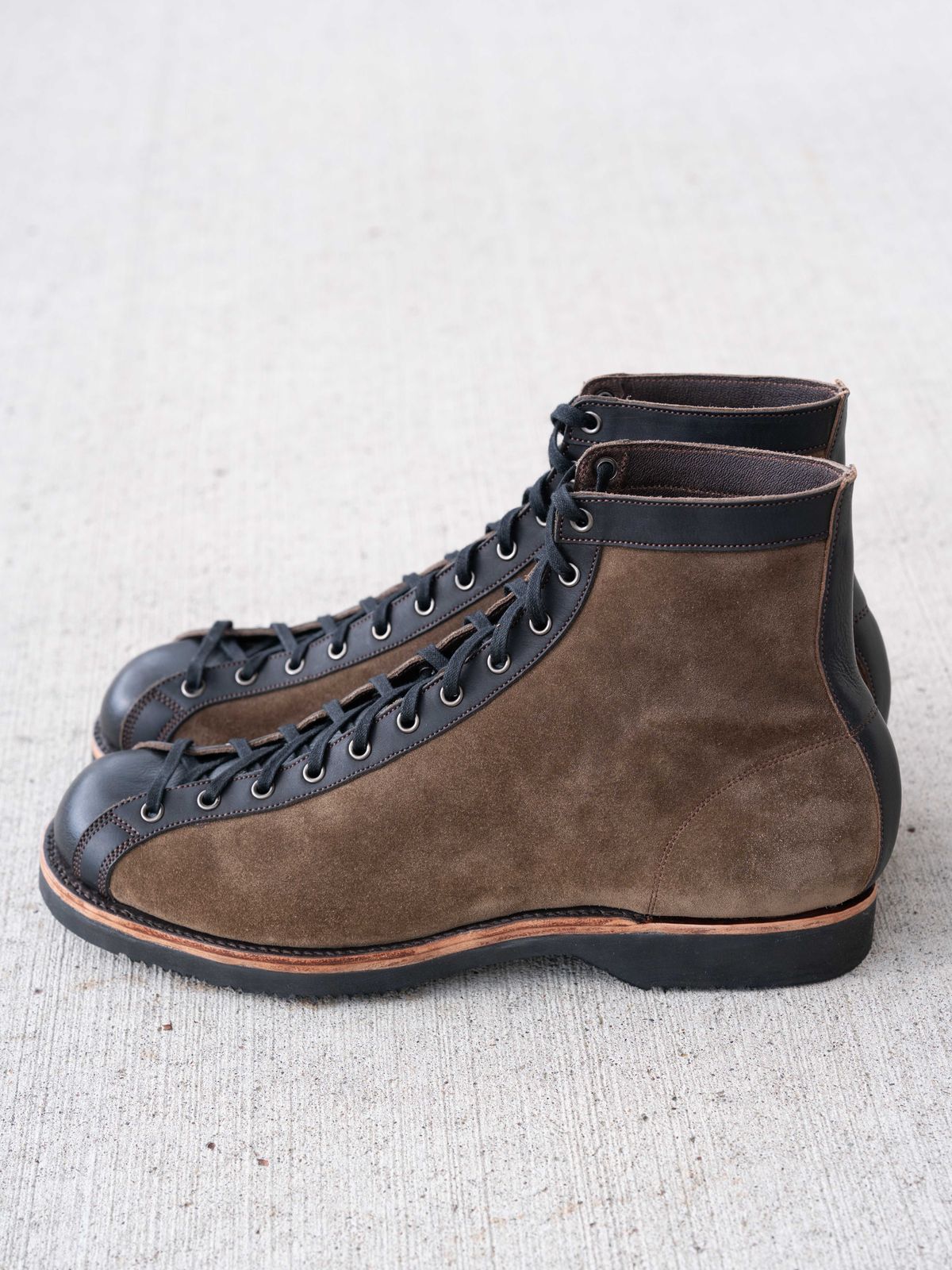 Photo by J_L on November 4, 2025 of the Self-Made Vintage Athletic Shoes in Horween Tumbled Black Chromexcel & Cf Stead Olive Super Buck Gum Oil & Horween Black Stampede Chromexcel Horsefront.