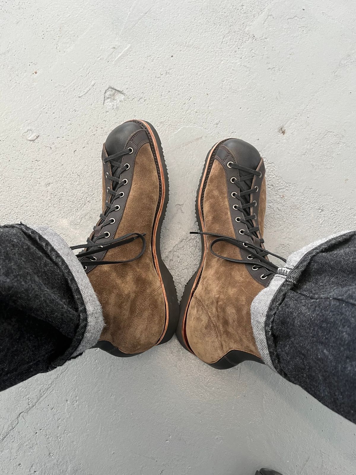Photo by J_L on November 4, 2025 of the Self-Made Vintage Athletic Shoes in Horween Tumbled Black Chromexcel & Cf Stead Olive Super Buck Gum Oil & Horween Black Stampede Chromexcel Horsefront.