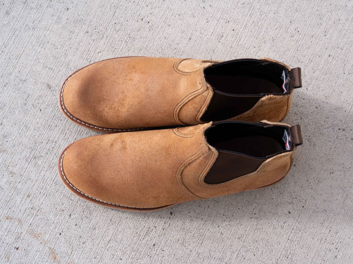 Photo by J_L on November 3, 2025 of the Red Wing Classic Chelsea in S.B. Foot Hawthorne Muleskinner.