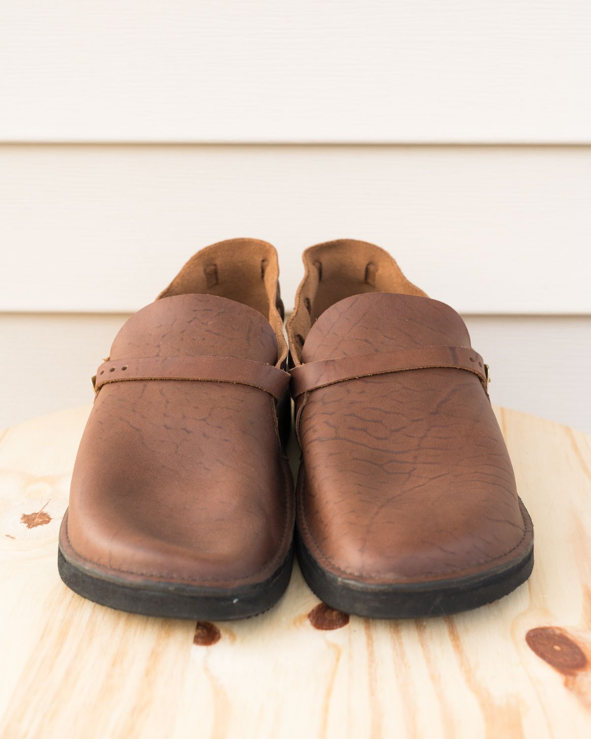 Photo by J_L on October 3, 2023 of the Aurora Shoe Co. Middle English in Horween Brown Chromexcel.