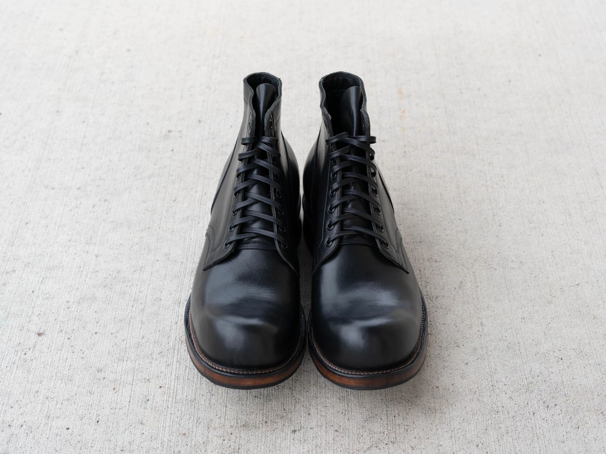 Photo by J_L on December 17, 2024 of the Viberg Service Boot in Horween Black Wooly Chromexcel.