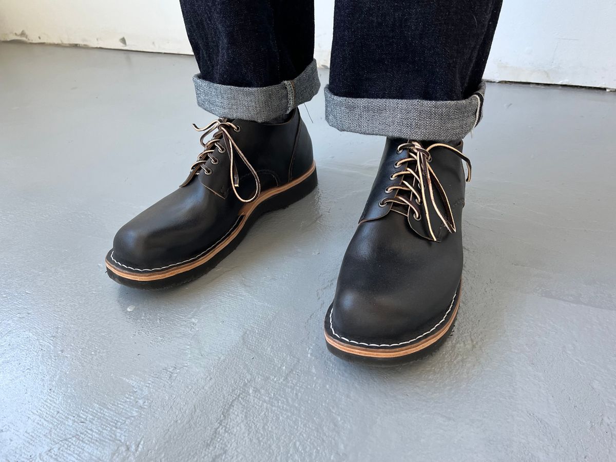 Photo by J_L on May 11, 2025 of the Self-Made Work Oxford in Horween Tumbled Black Chromexcel.