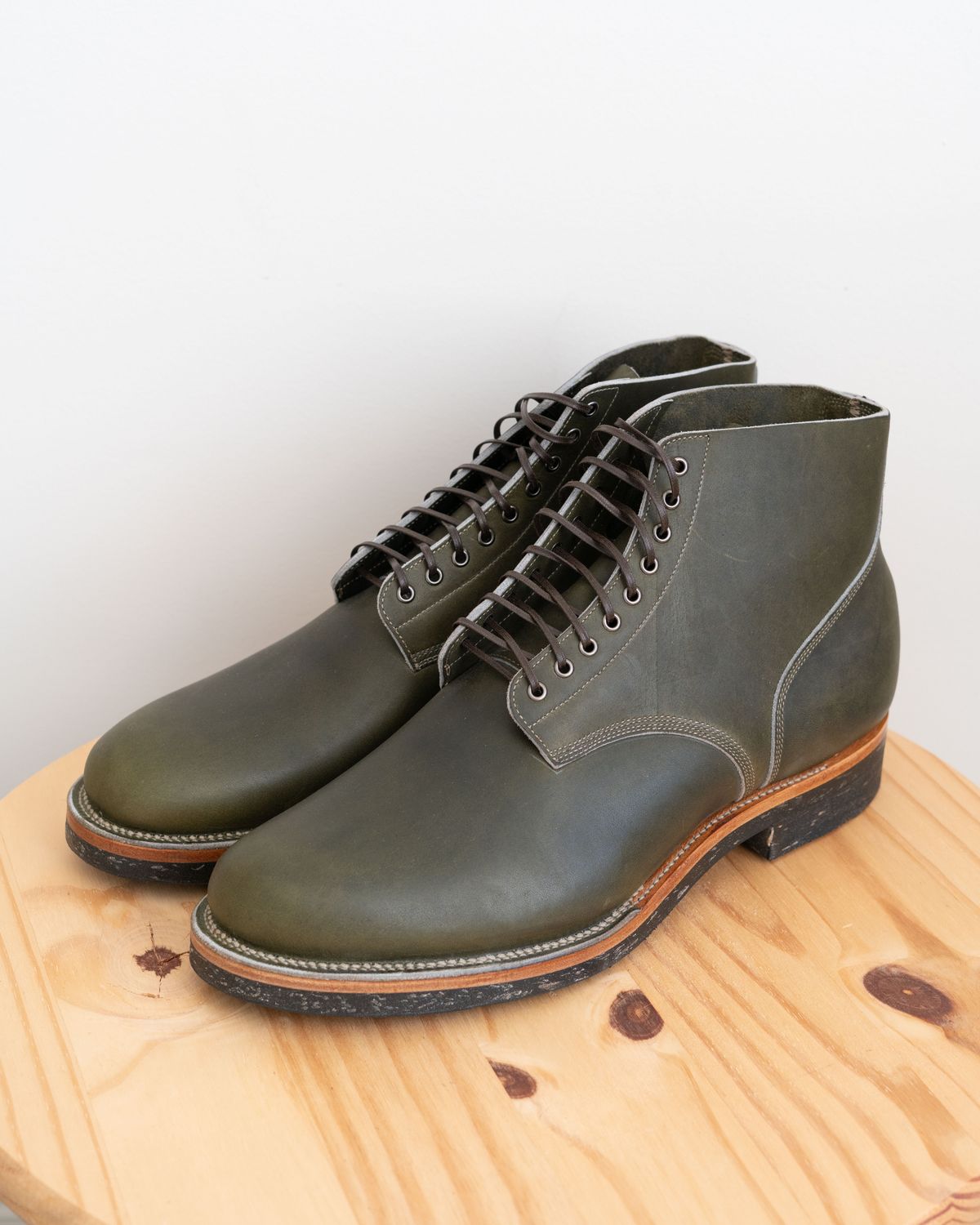 Photo by J_L on October 12, 2024 of the Viberg N1 Boot in Horween Olive Chromepak.