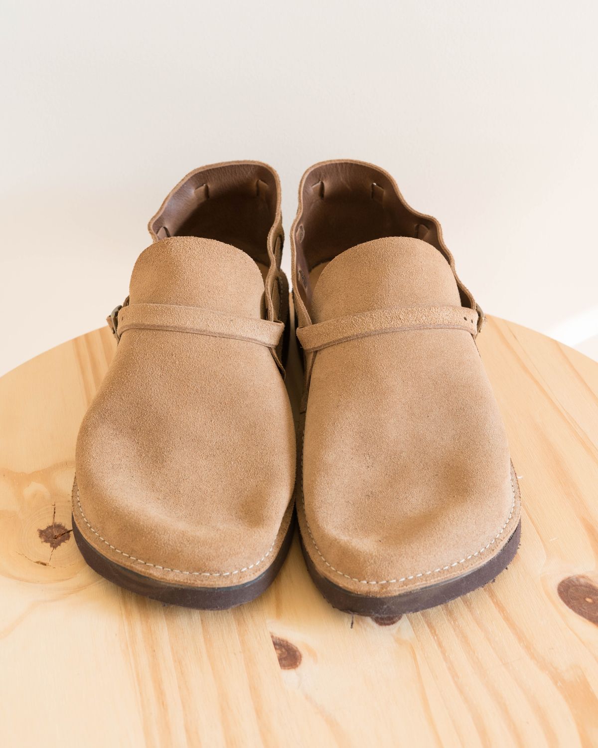 Photo by J_L on June 1, 2024 of the Aurora Shoe Co. Middle English in Horween Natural Chromexcel Roughout.