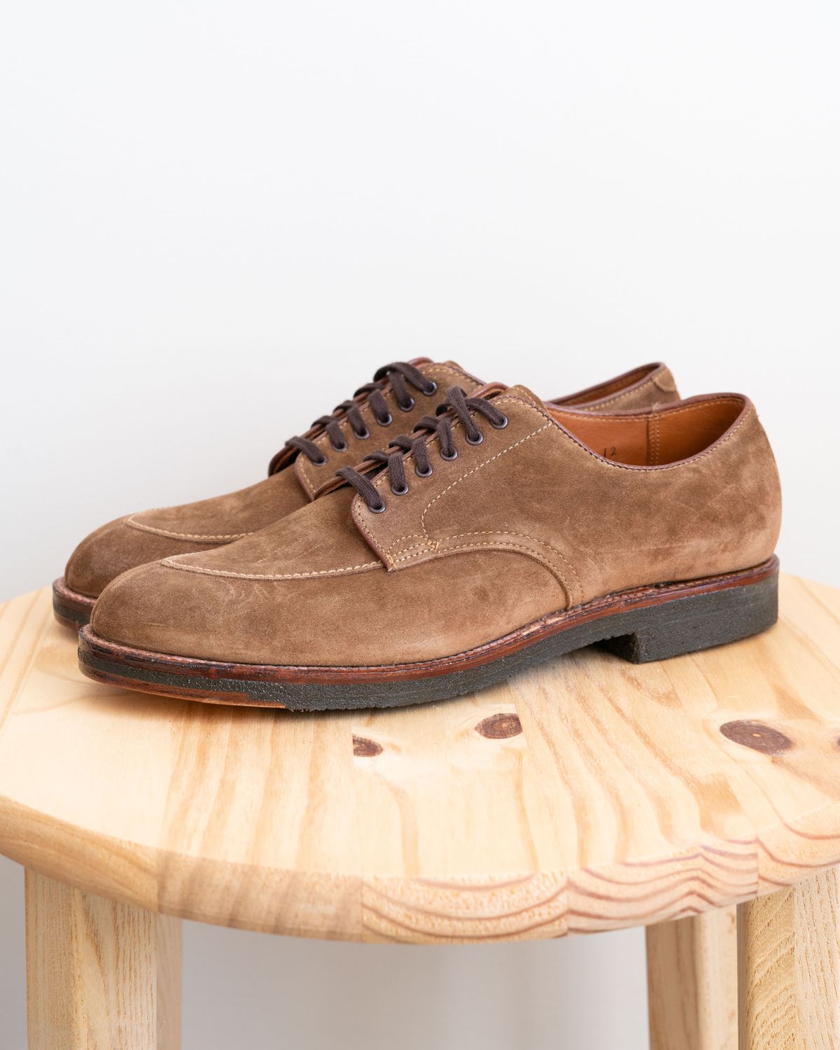 Photo by J_L on May 29, 2024 of the Alden Algonquin V-Tip Blucher in Snuff Suede.