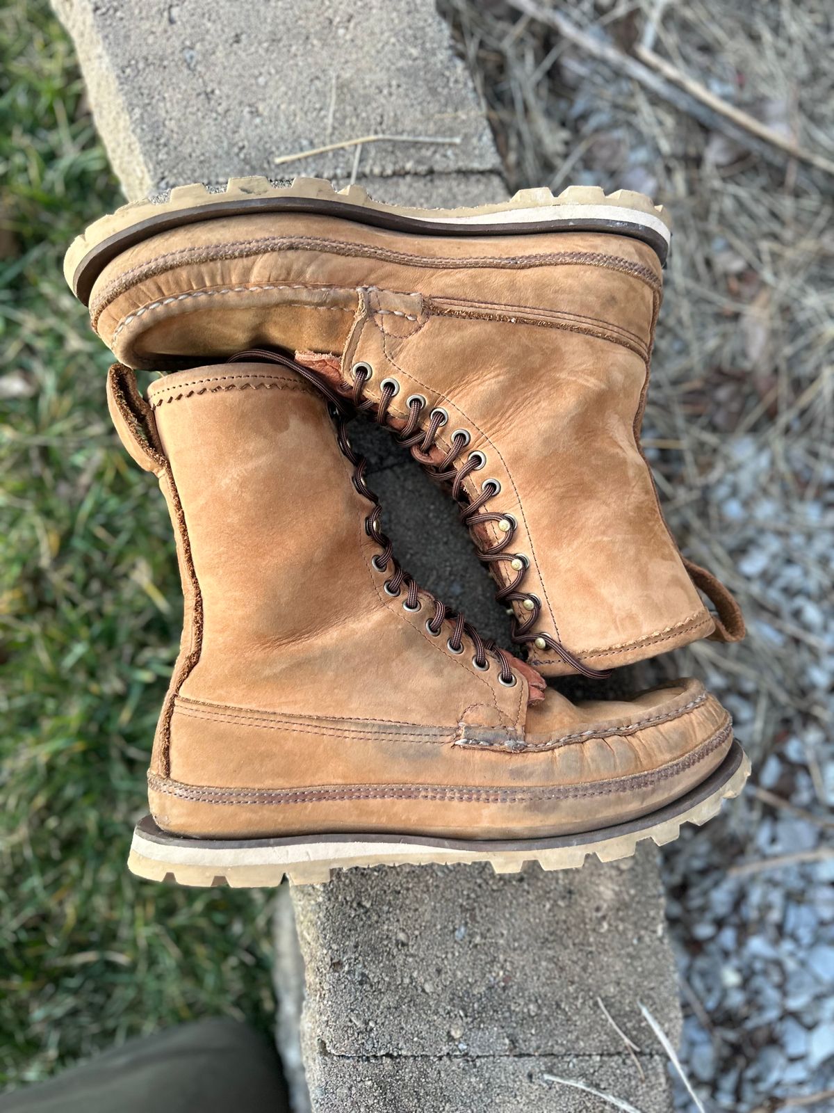 Photo by thechadthetnbootguy on February 6, 2024 of the Russell Moccasin Co. South 40 Birdshooter in Pecos Gaucho Chamois.