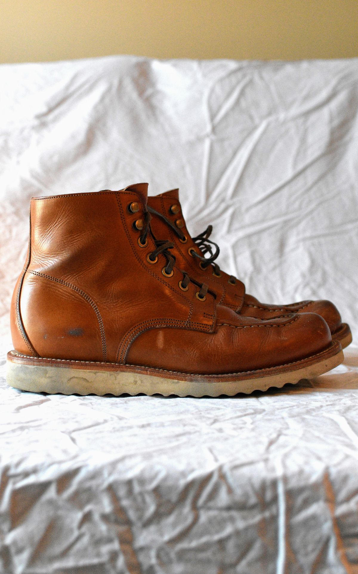 Photo by SKopp on November 5, 2023 of the Grant Stone Brass Boot in Badalassi Carlo Saddle Tan Minerva.