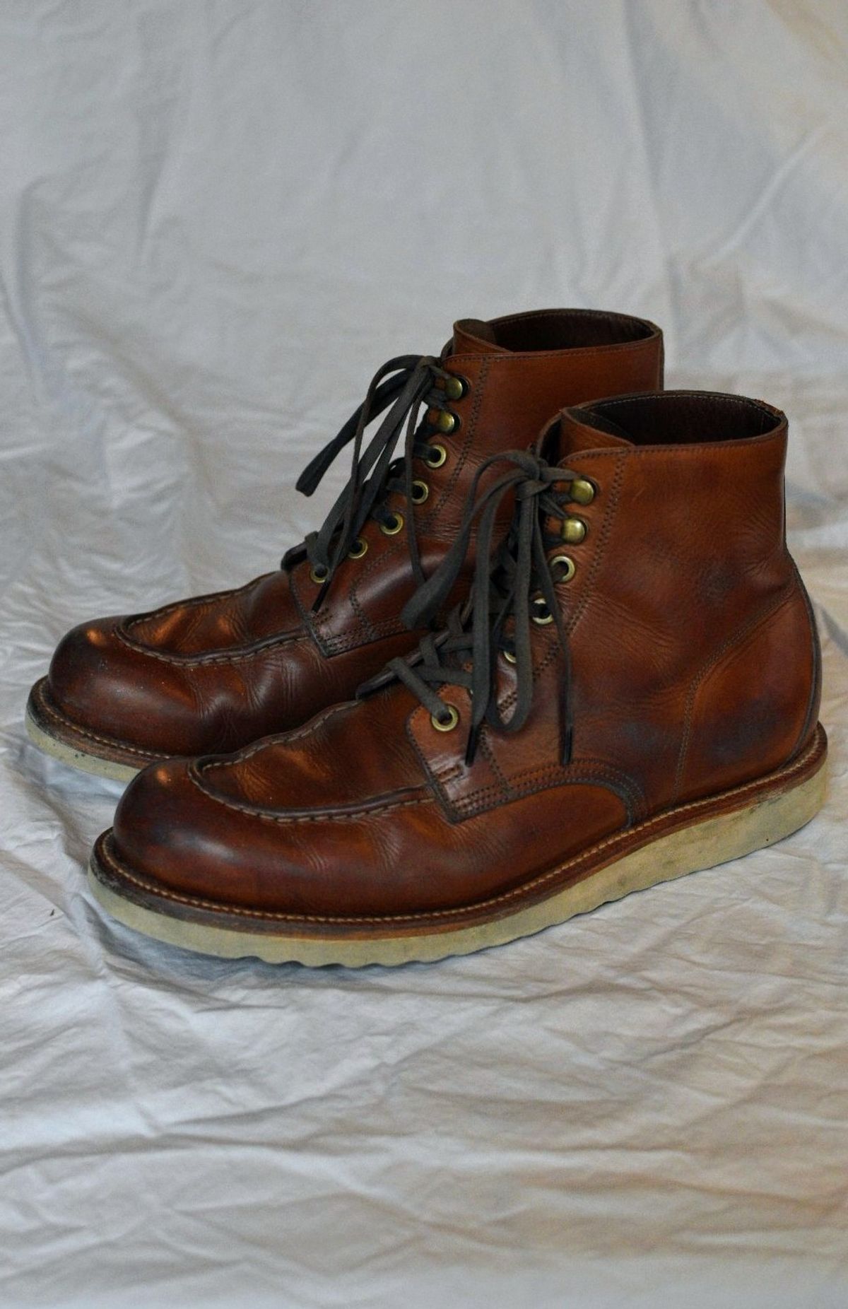 Photo by SKopp on December 3, 2023 of the Grant Stone Brass Boot in Badalassi Carlo Saddle Tan Minerva.