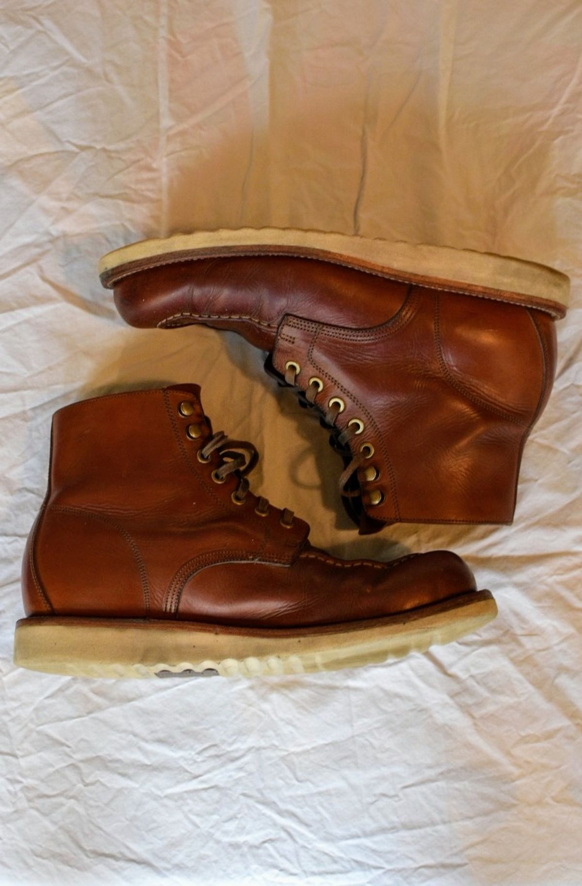 Photo by SKopp on January 3, 2024 of the Grant Stone Brass Boot in Badalassi Carlo Saddle Tan Minerva.
