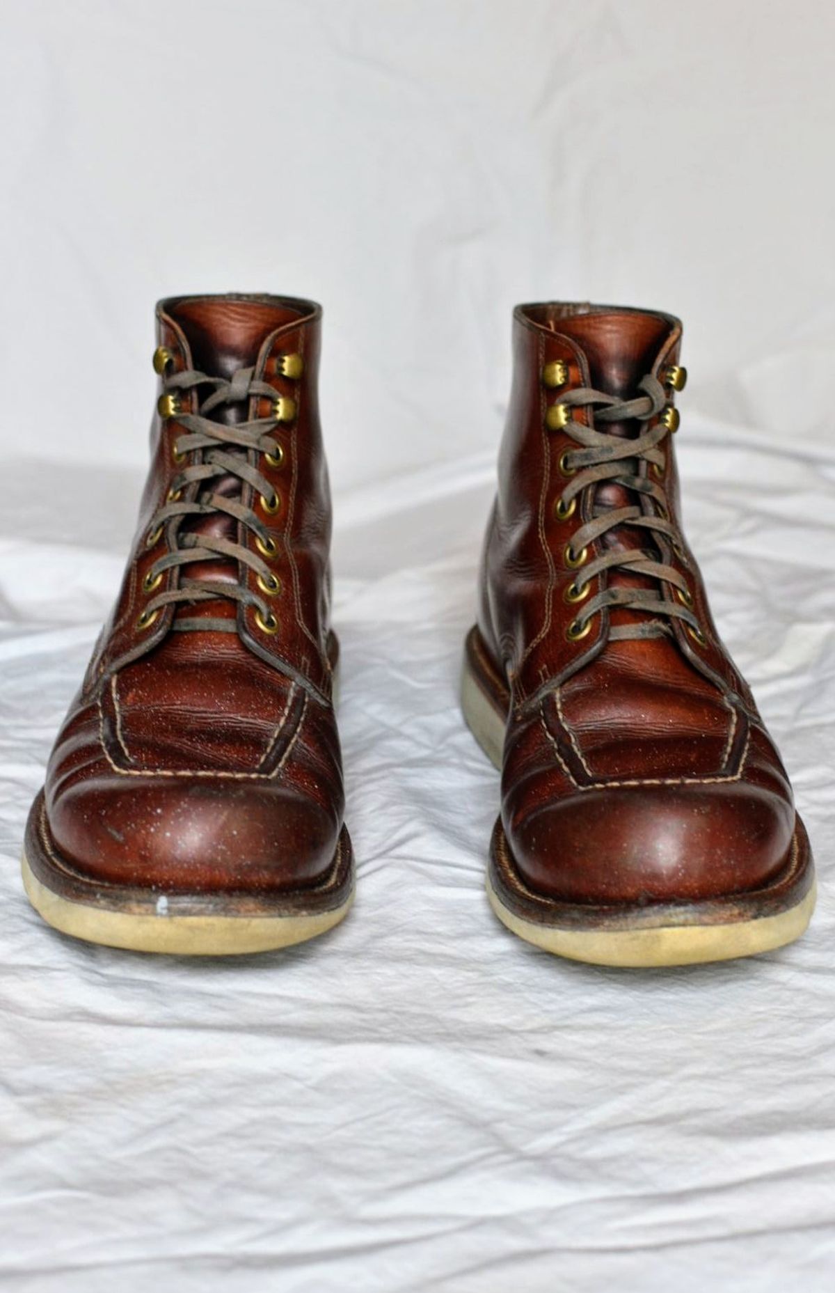Photo by SKopp on April 2, 2024 of the Grant Stone Brass Boot in Badalassi Carlo Saddle Tan Minerva.