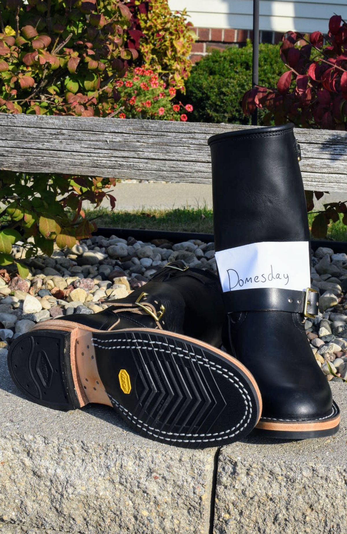Photo by SKopp on October 13, 2024 of the Nicks StationMaster in Horween Black Chromexcel.