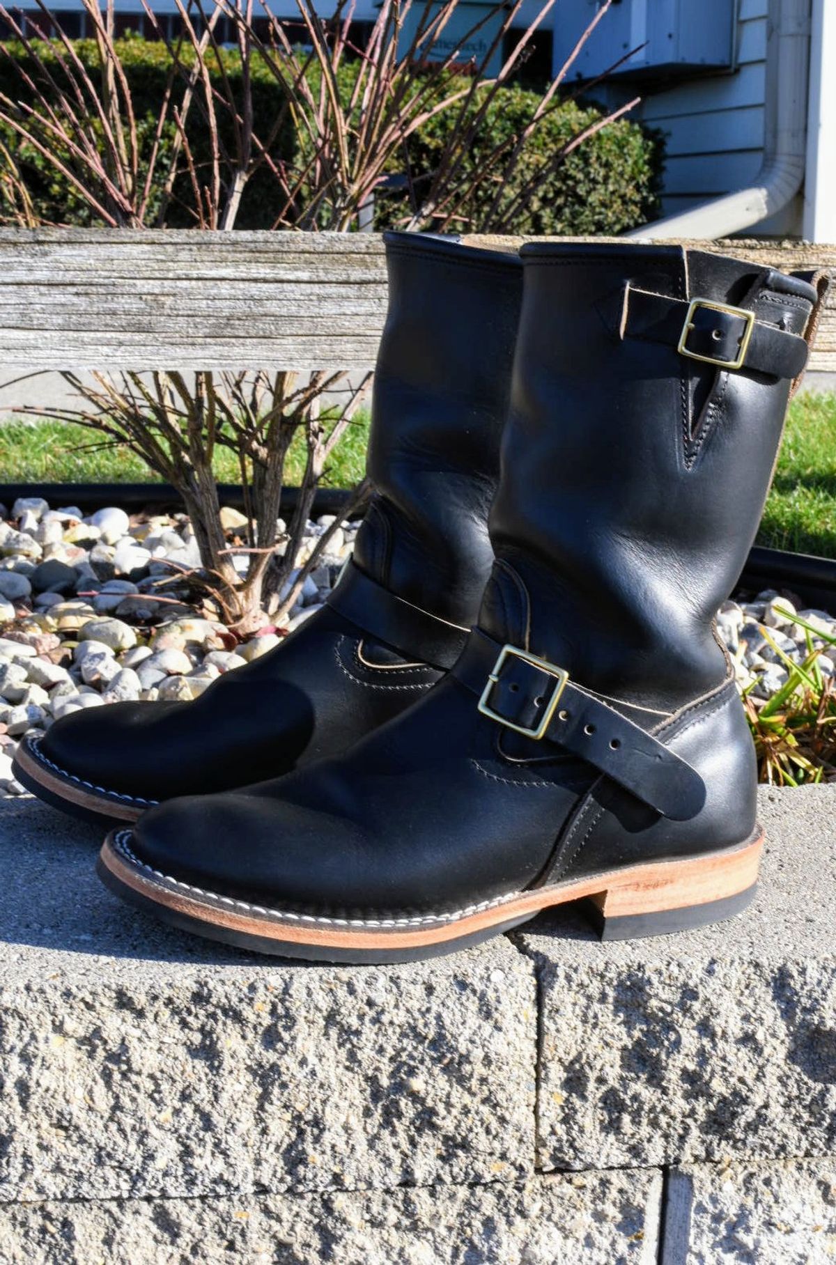 Photo by SKopp on December 3, 2024 of the Nicks StationMaster in Horween Black Chromexcel.