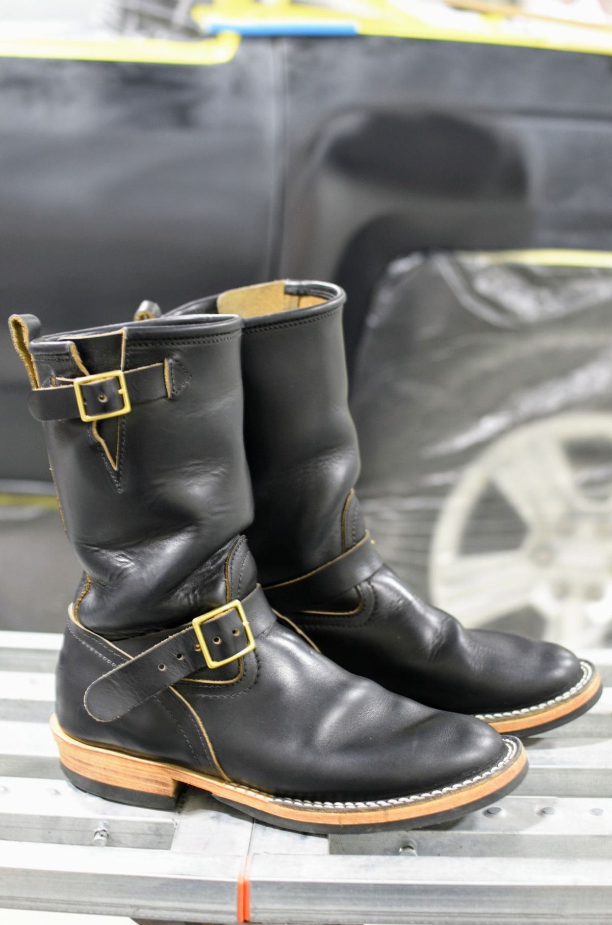 Photo by SKopp on January 3, 2025 of the Nicks StationMaster in Horween Black Chromexcel.