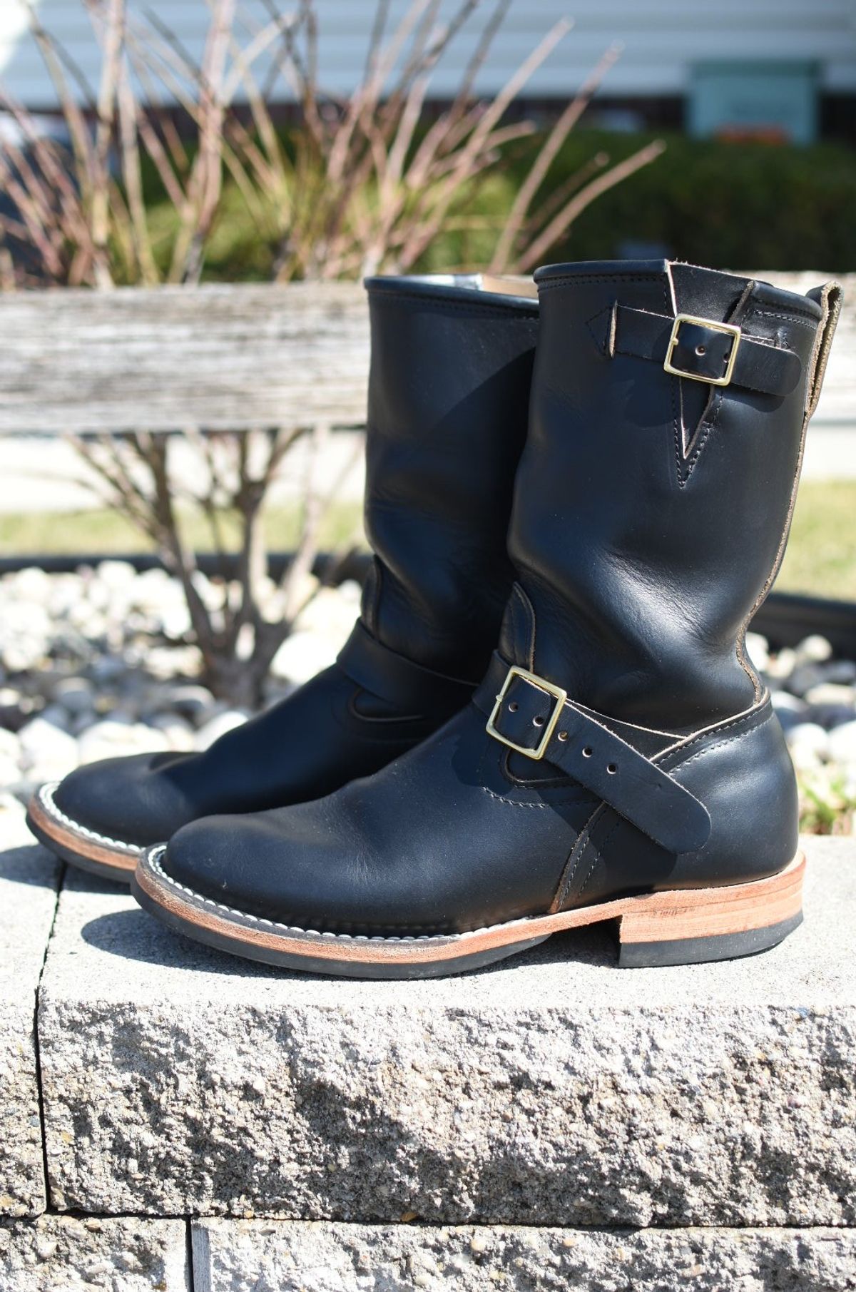 Photo by SKopp on March 31, 2025 of the Nicks StationMaster in Horween Black Chromexcel.